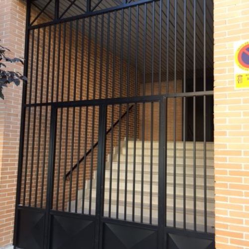 Puertas metálicas resistentes