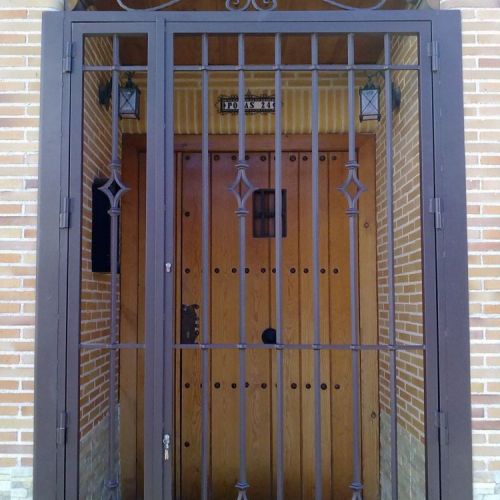 Rejas de hierro de protección