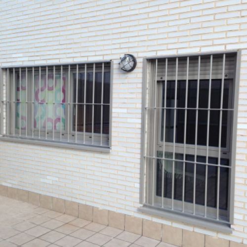 Rejas de protección para ventanas y puertas